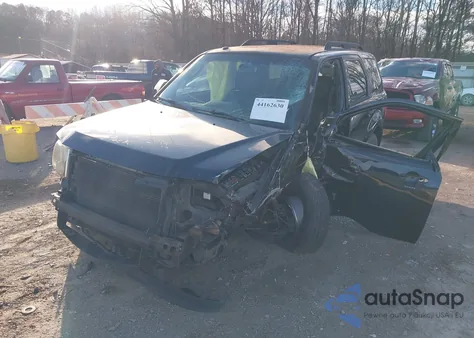 2010 Ford Escape Xlt from USA, damaged, VIN 1FMCU0D70AKB00836